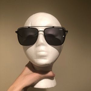Quay Gentleman Sunglasses